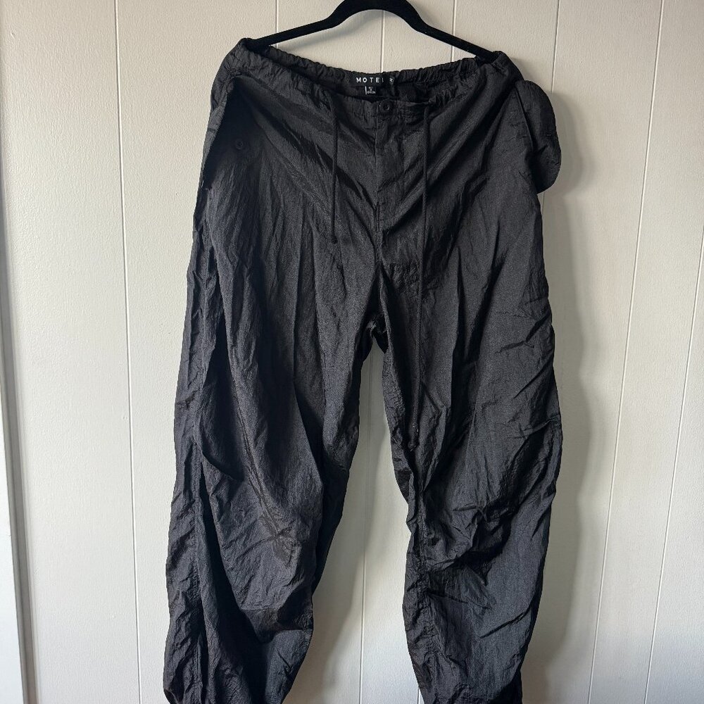 Motel Black Parachute Pants Women’s Size L Drawstring Cargo Y2K Baggy Streetwear